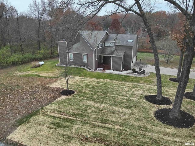 16429 N Hawthorne Hills Drive, Mt Vernon, IL 62864