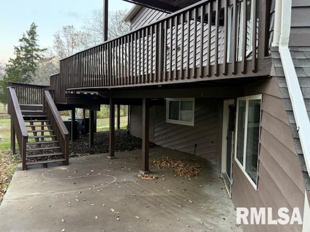 Image 52 of property listing at 16429 N Hawthorne Hills Drive, Mt Vernon, IL 62864