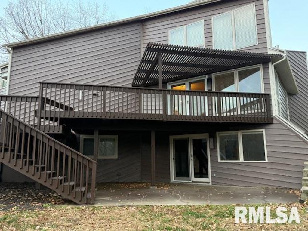 Image 53 of property listing at 16429 N Hawthorne Hills Drive, Mt Vernon, IL 62864