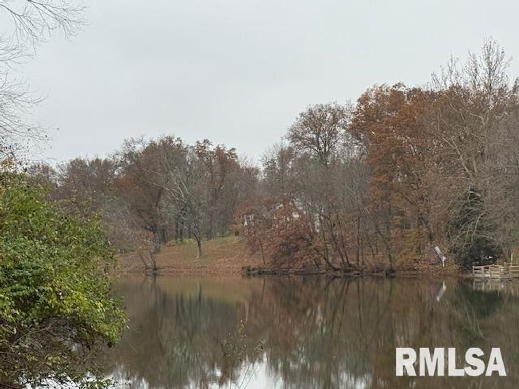 Image 62 of property listing at 16429 N Hawthorne Hills Drive, Mt Vernon, IL 62864