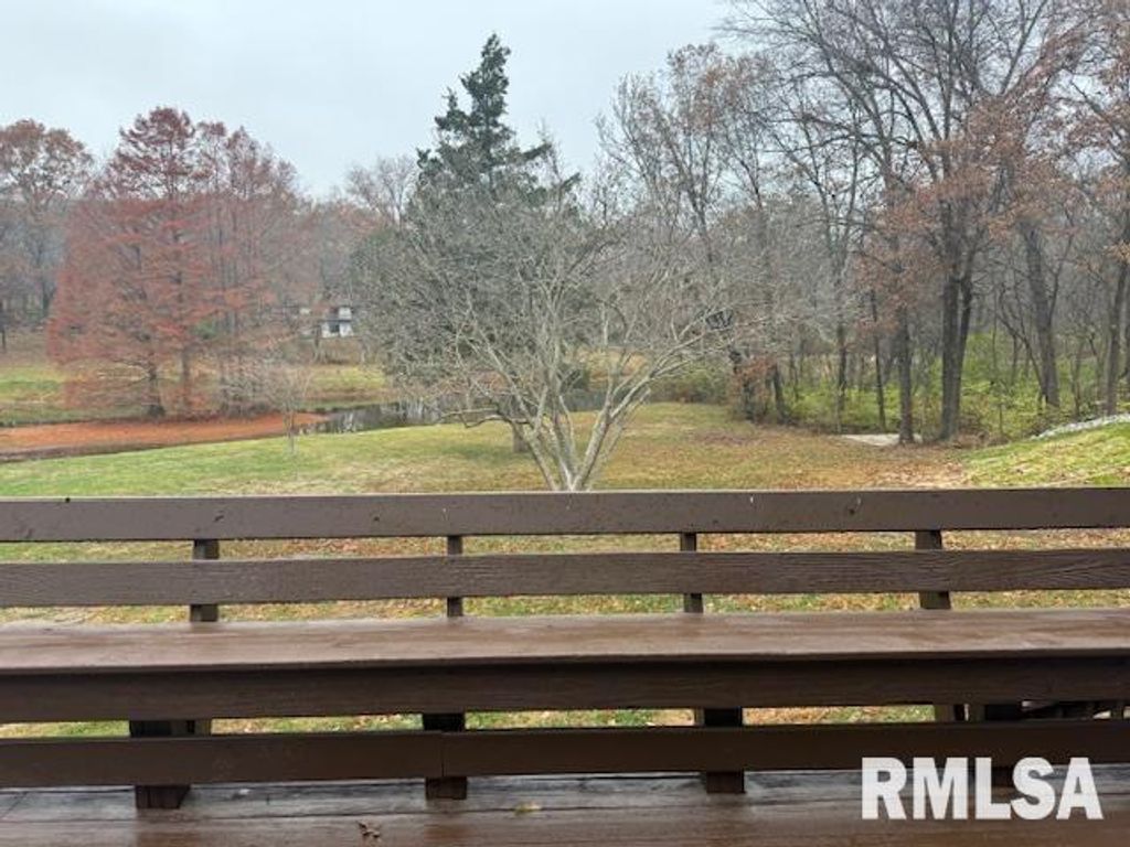 Image 75 of property listing at 16429 N Hawthorne Hills Drive, Mt Vernon, IL 62864