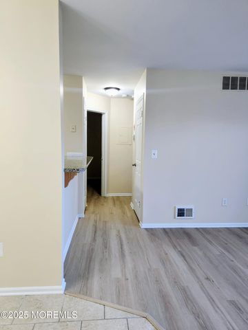 9 Hackamore Court, Tinton Falls, NJ 07753