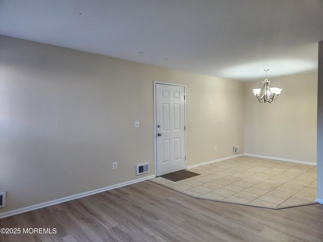 9 Hackamore Court, Tinton Falls, NJ 07753