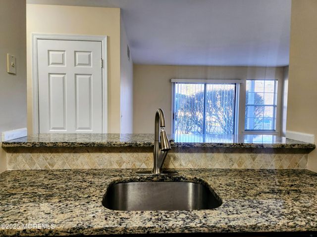 9 Hackamore Court, Tinton Falls, NJ 07753