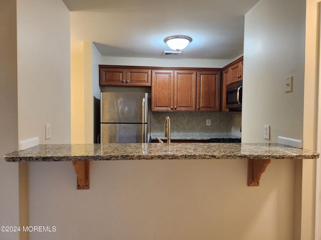 9 Hackamore Court, Tinton Falls, NJ 07753