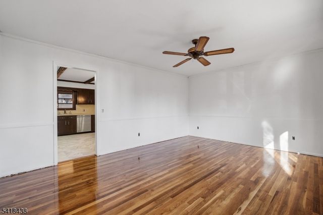 2240 Murray Ave, South Plainfield Boro, NJ 07080