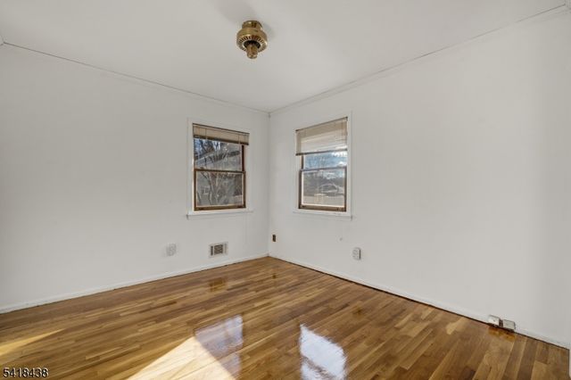 2240 Murray Ave, South Plainfield Boro, NJ 07080