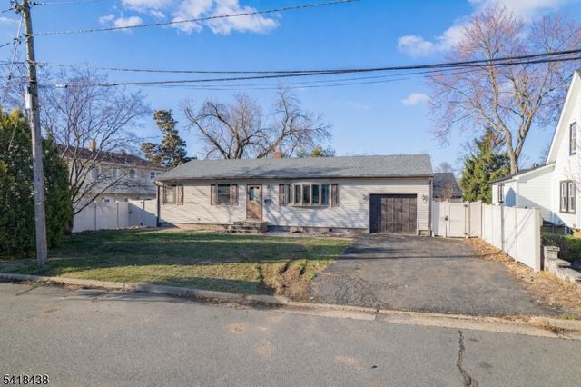 2240 Murray Ave, South Plainfield Boro, NJ 07080