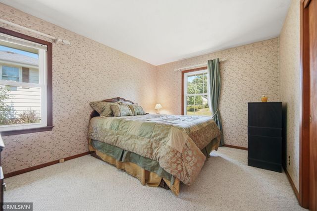 8942 York Road S, Bloomington, MN 55431