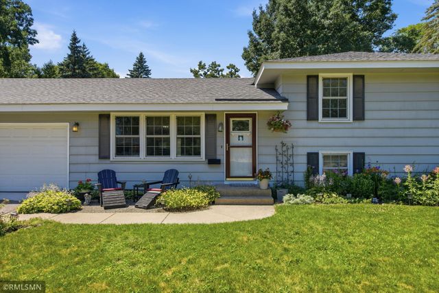8942 York Road S, Bloomington, MN 55431