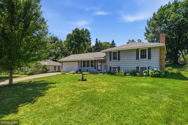 8942 York Road S, Bloomington, MN 55431
