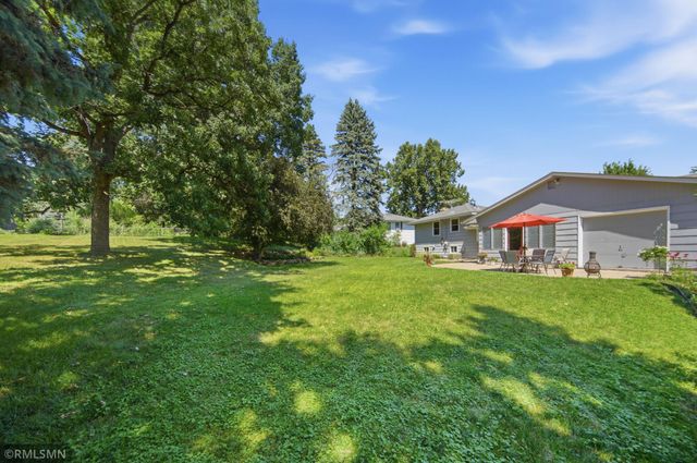 8942 York Road S, Bloomington, MN 55431