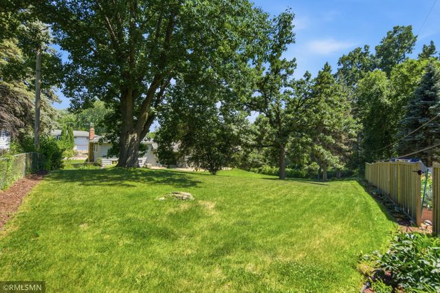 8942 York Road S, Bloomington, MN 55431