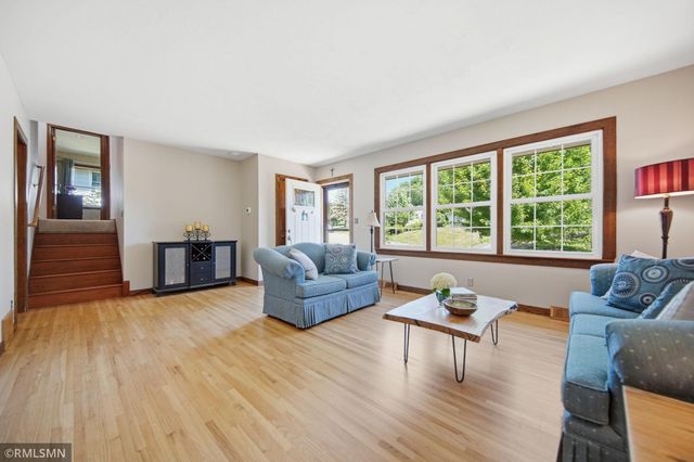 8942 York Road S, Bloomington, MN 55431