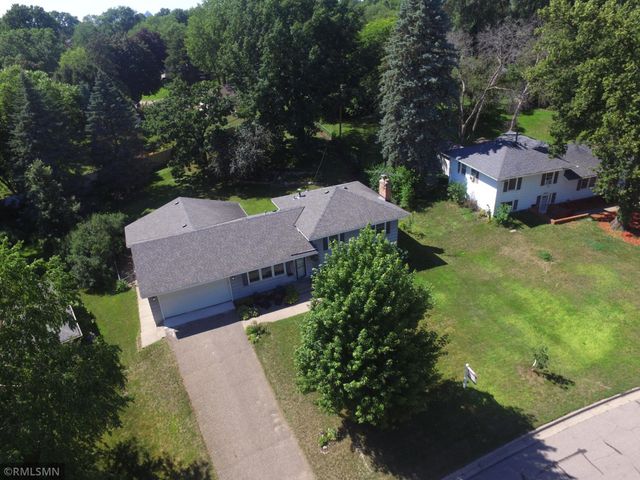 8942 York Road S, Bloomington, MN 55431