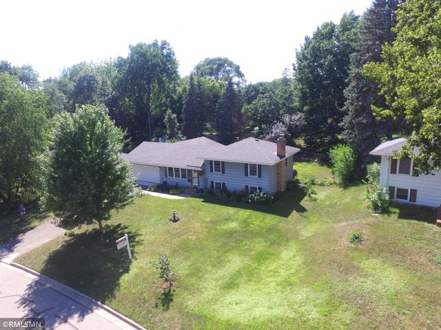 8942 York Road S, Bloomington, MN 55431
