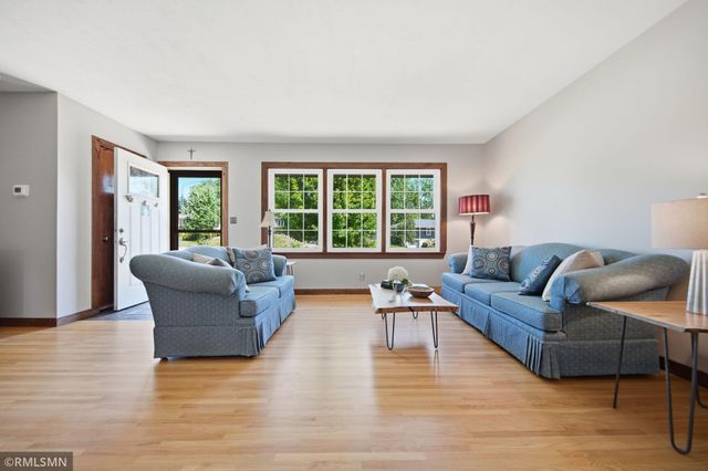 8942 York Road S, Bloomington, MN 55431