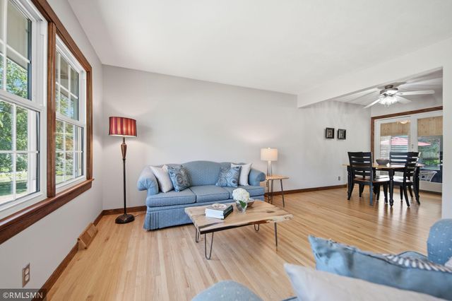 8942 York Road S, Bloomington, MN 55431