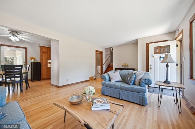 8942 York Road S, Bloomington, MN 55431