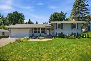 8942 York Road S, Bloomington, MN 55431