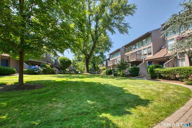 1465 East Putnam Avenue 327, Greenwich, CT 06870
