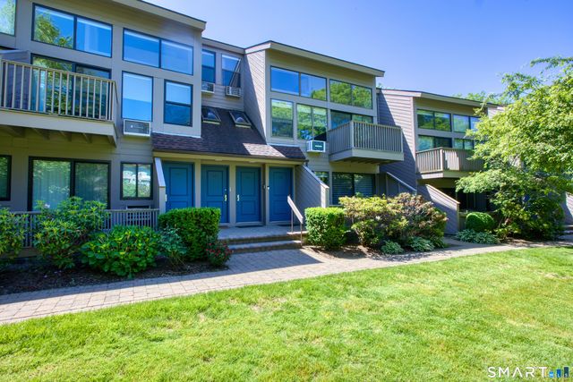 1465 East Putnam Avenue 327, Greenwich, CT 06870