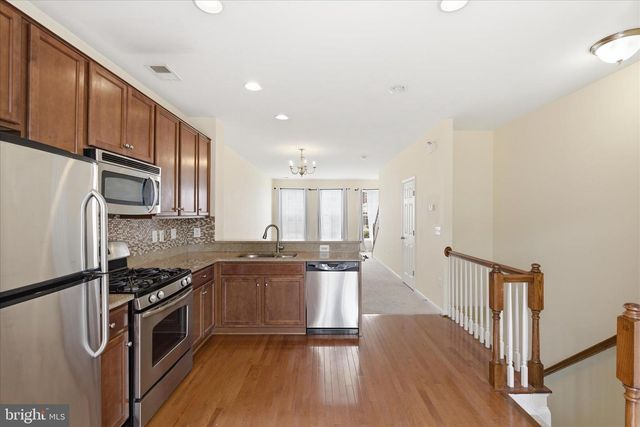 15704 JOHN DISKIN CIR, Woodbridge, VA 22191