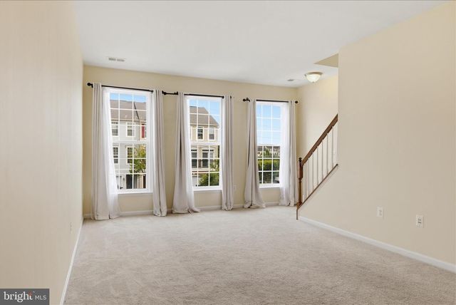 15704 JOHN DISKIN CIR, Woodbridge, VA 22191