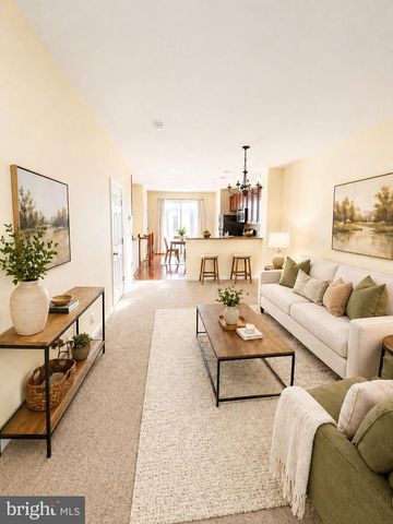 15704 JOHN DISKIN CIR, Woodbridge, VA 22191