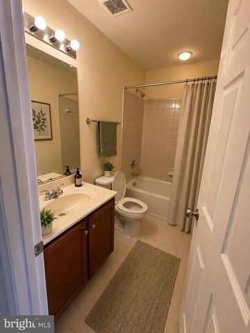 15704 JOHN DISKIN CIR, Woodbridge, VA 22191