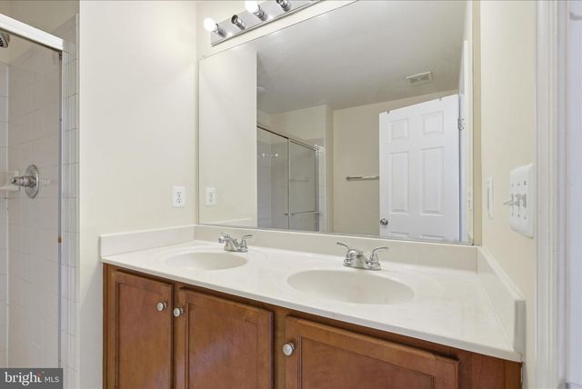 15704 JOHN DISKIN CIR, Woodbridge, VA 22191