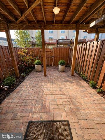 15704 JOHN DISKIN CIR, Woodbridge, VA 22191