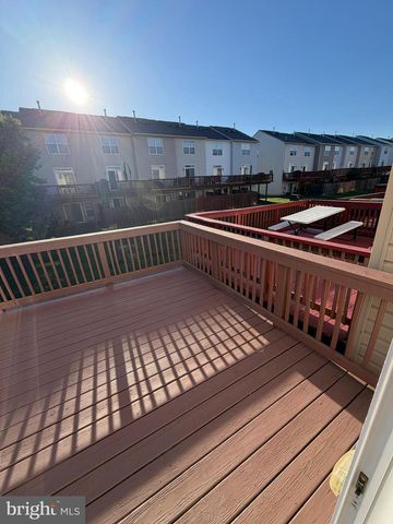 15704 JOHN DISKIN CIR, Woodbridge, VA 22191