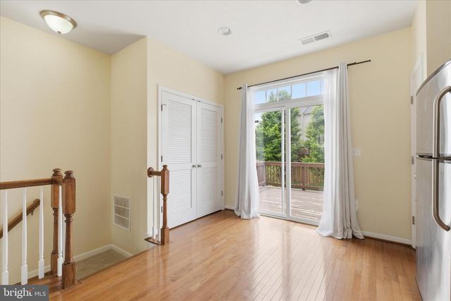15704 JOHN DISKIN CIR, Woodbridge, VA 22191