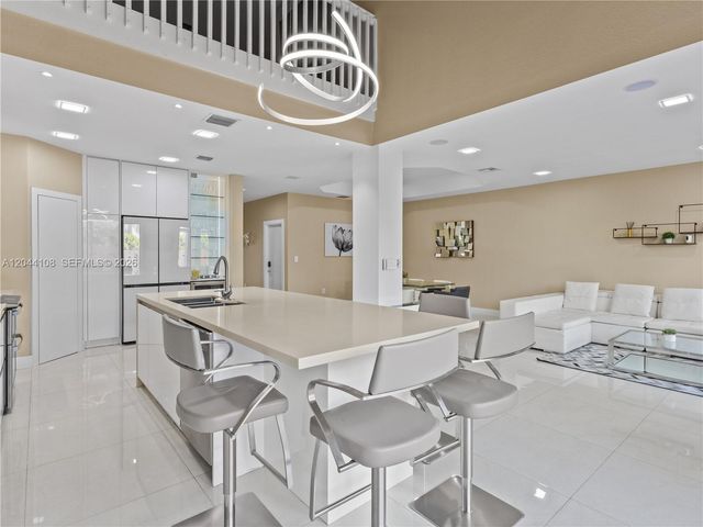 7086 NW 116th Court, Doral, FL 33178