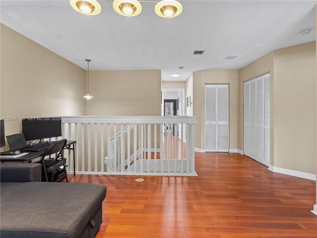 7086 NW 116th Court, Doral, FL 33178