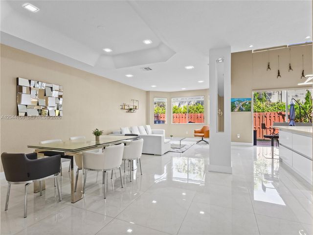 7086 NW 116th Court, Doral, FL 33178