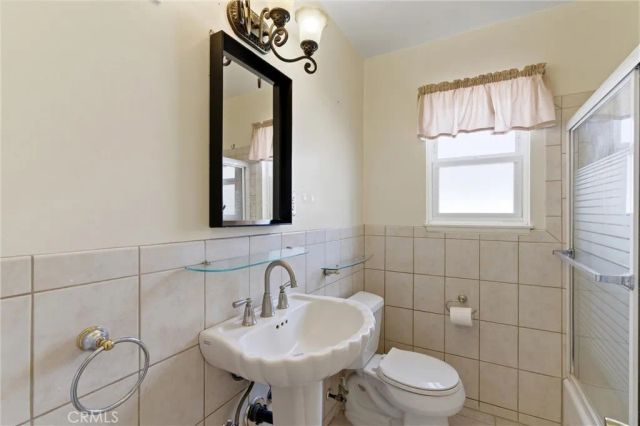 14725 La Capelle, La Mirada, CA 90638