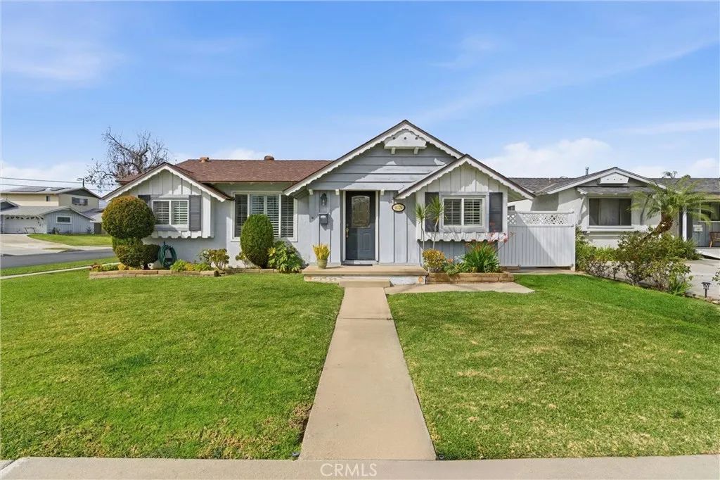 14725 La Capelle, La Mirada, CA 90638