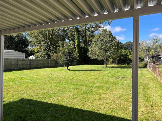 5679 Lemonwood Dr, Baton Rouge, LA 70805