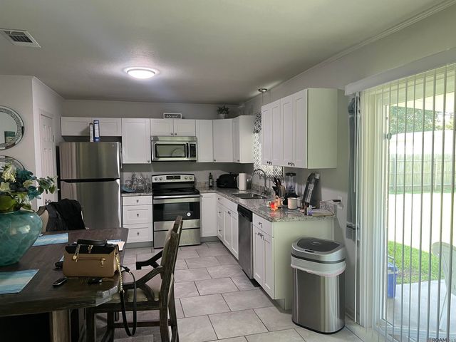 5679 Lemonwood Dr, Baton Rouge, LA 70805