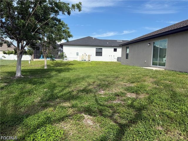 1727 NW 15th ST, Cape Coral, FL 33993