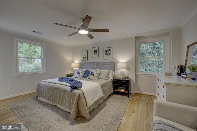 7 OLD CREEK CT, Potomac, MD 20854