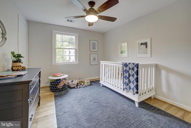7 OLD CREEK CT, Potomac, MD 20854