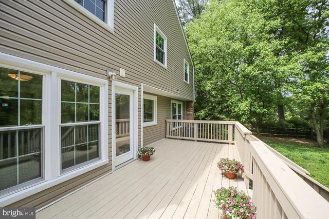 7 OLD CREEK CT, Potomac, MD 20854