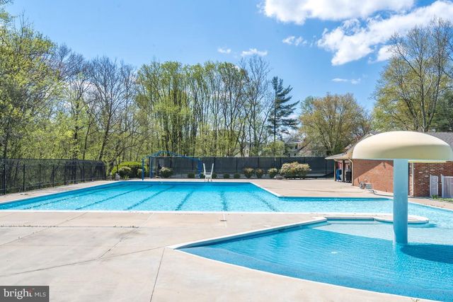 7 OLD CREEK CT, Potomac, MD 20854