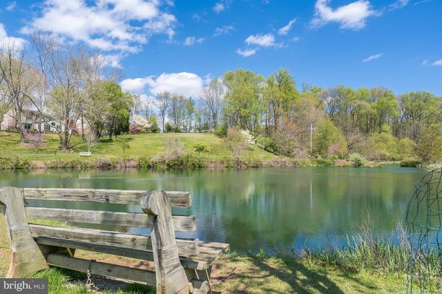 7 OLD CREEK CT, Potomac, MD 20854