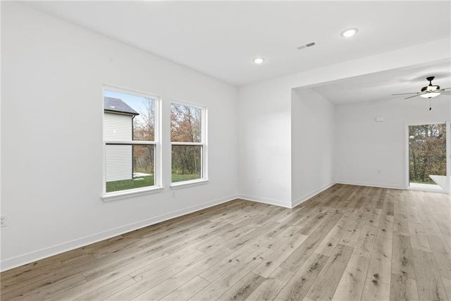 705 Mahogany Court, Warrensburg, MO 64093