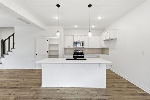 705 Mahogany Court, Warrensburg, MO 64093