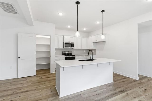 705 Mahogany Court, Warrensburg, MO 64093